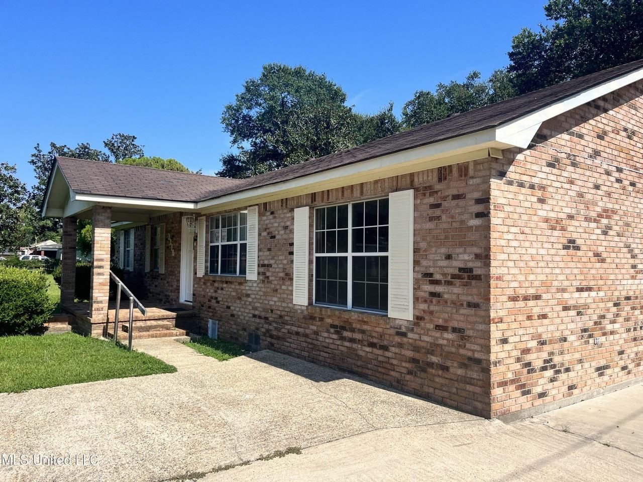 3310 Ken Ave - Photo 2 of 13