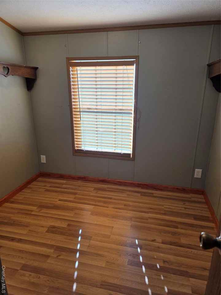 8 Greenrose Dr - Photo 6 of 16