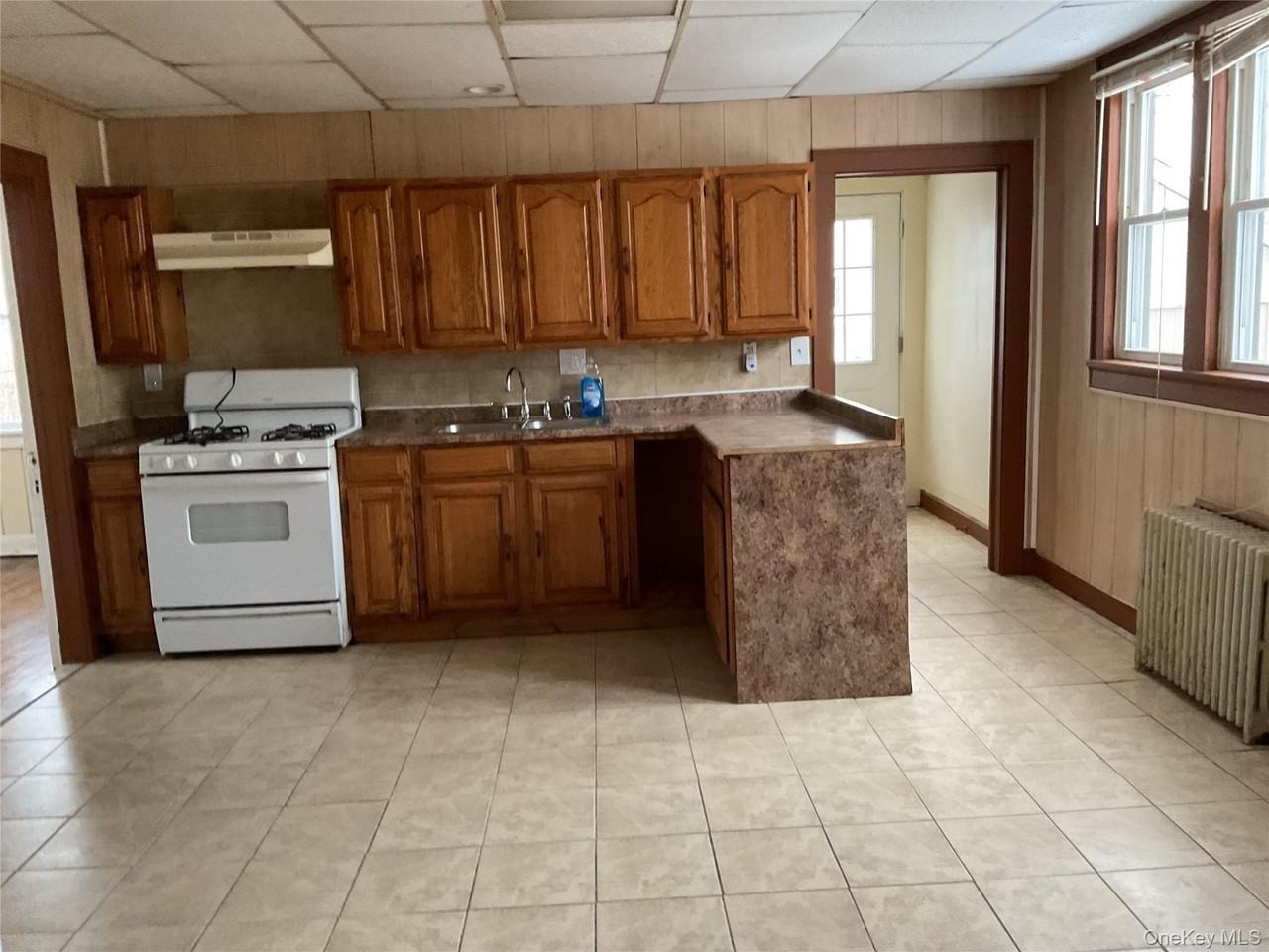 76 Lawrence Ave Unit One #1 - Photo 2 of 11