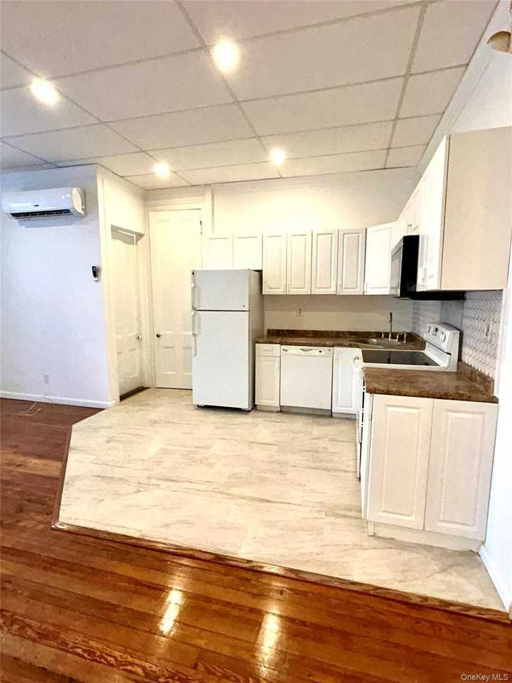 48 W Main St - Photo 4 of 12