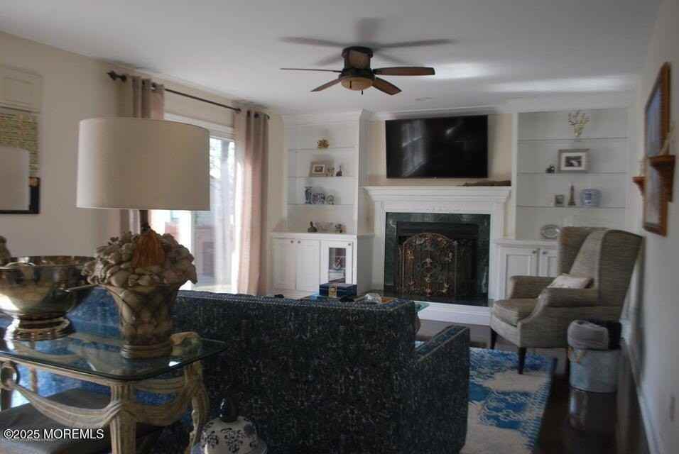 203 Sunrise St - Photo 6 of 16