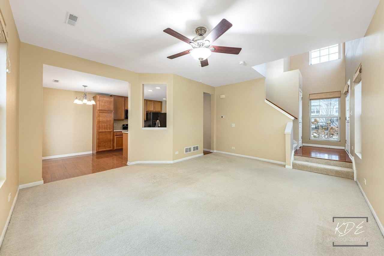 651 Hawley Dr - Photo 7 of 39