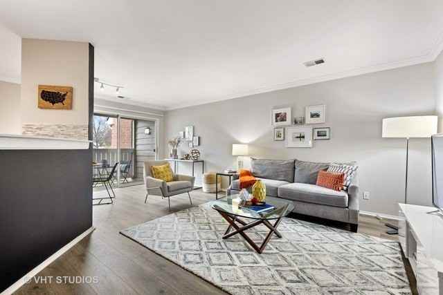 1671 Greenbriar Dr Apt 3522 #3522 - Photo 4 of 29