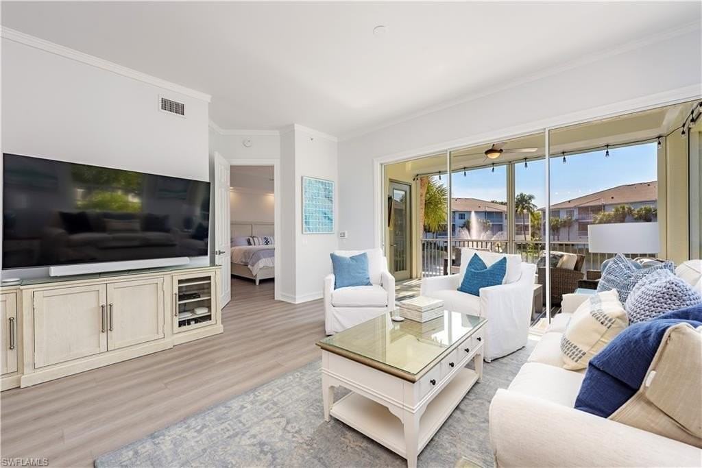 805 Bentwater Cir #104 - Photo 4 of 14