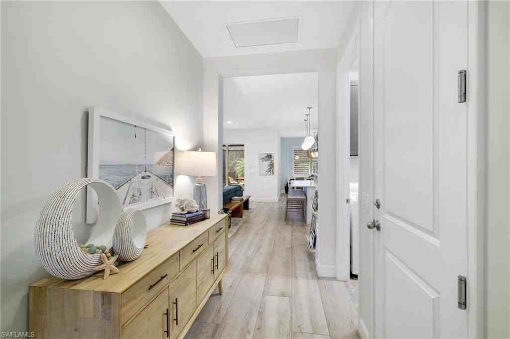 14571 Topsail Dr - Photo 4 of 41