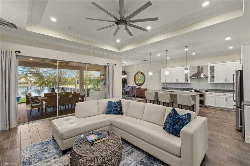 14769 Windward Ln - Photo 4 of 44