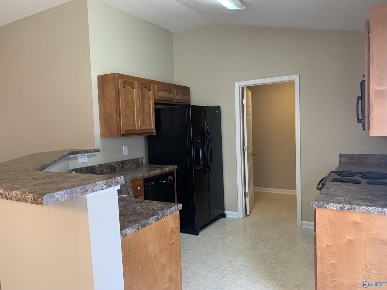 104 Dartford Dr - Photo 2 of 18