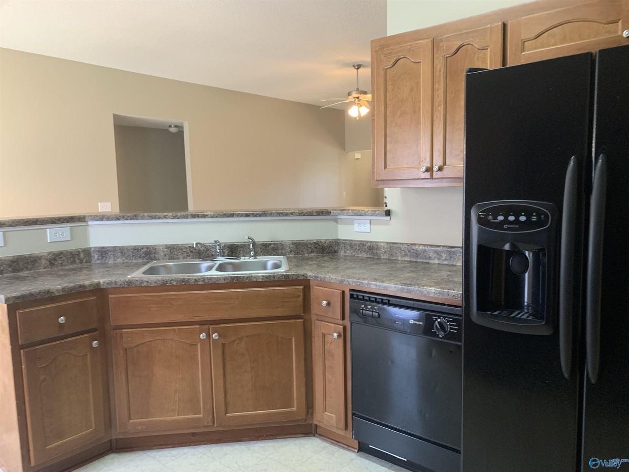 104 Dartford Dr - Photo 3 of 18