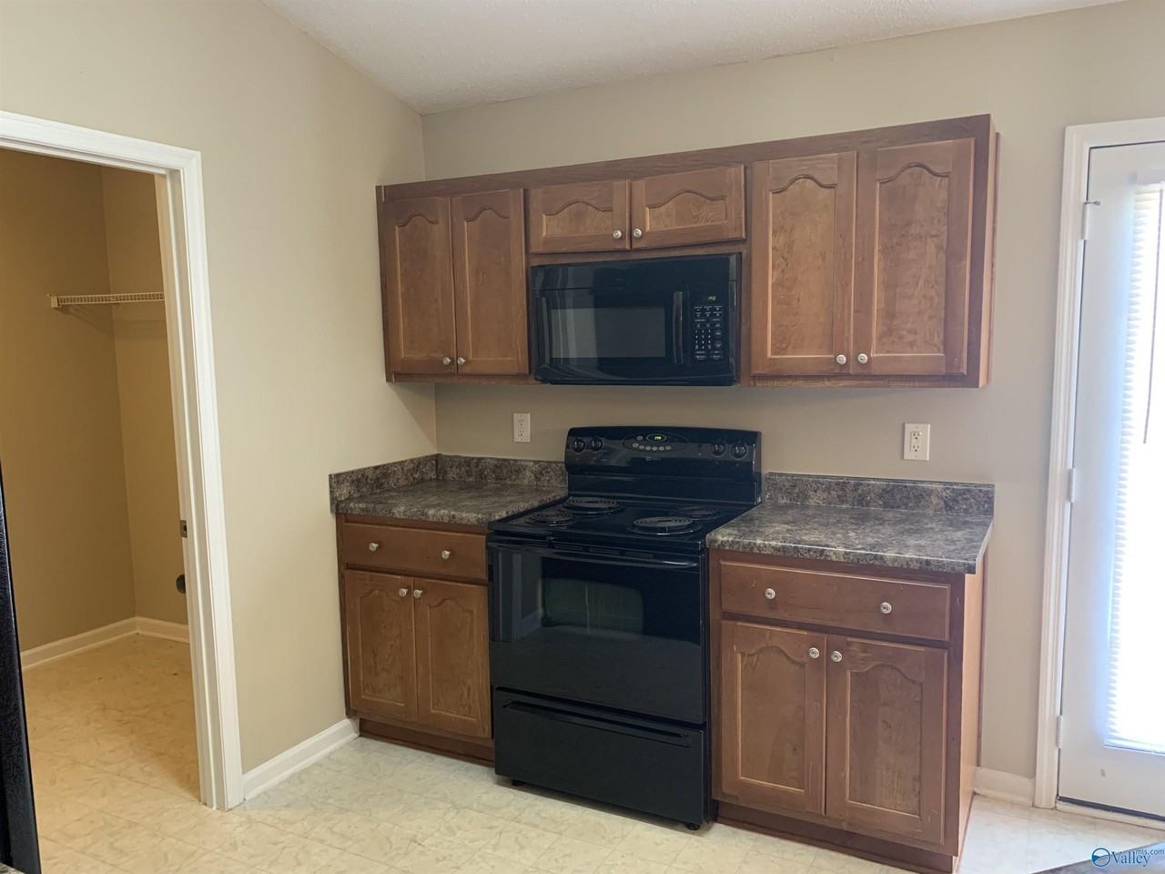 104 Dartford Dr - Photo 4 of 18