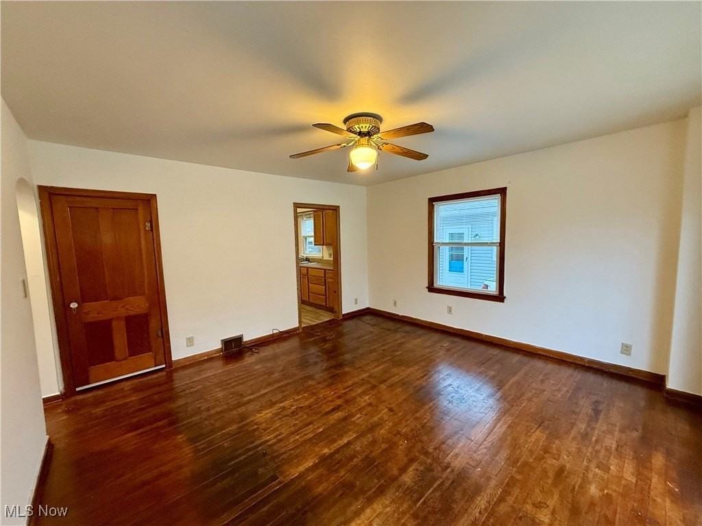 1253 Sevilla Ave - Photo 2 of 15