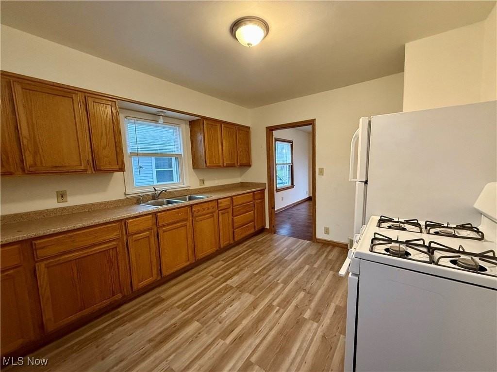 1253 Sevilla Ave - Photo 5 of 15