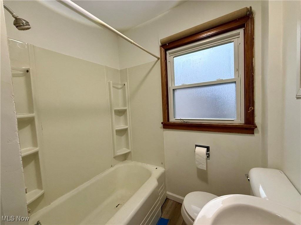 1253 Sevilla Ave - Photo 6 of 15