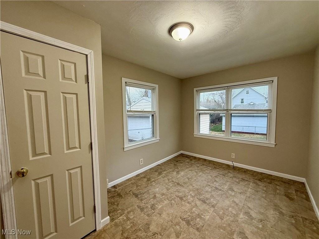 1253 Sevilla Ave - Photo 7 of 15