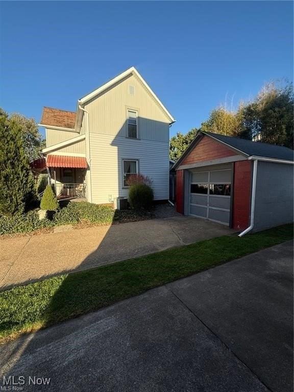 450 E 5th St - Photo 4 of 28