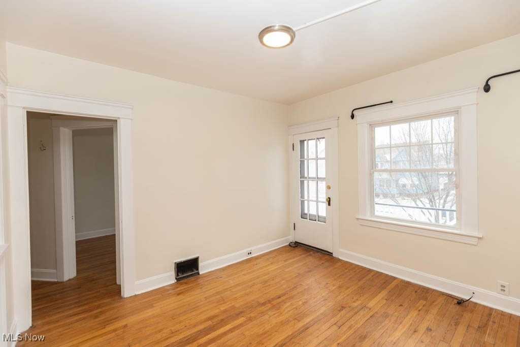 1598 Alameda Ave - Photo 4 of 18