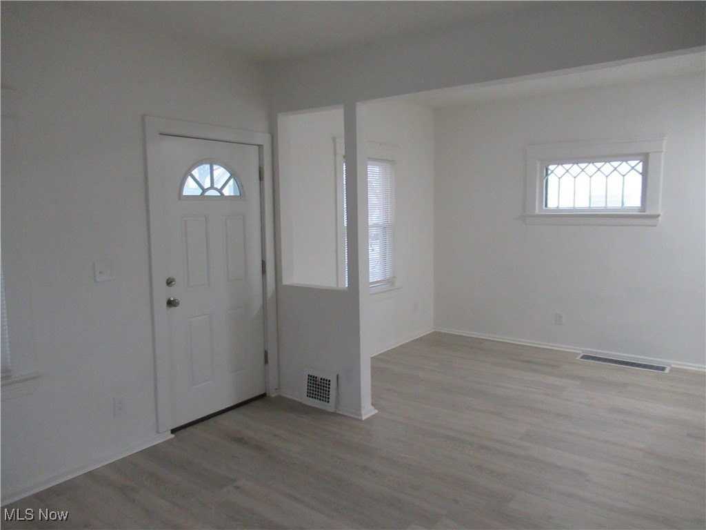 4480 W 148th St - Photo 7 of 33