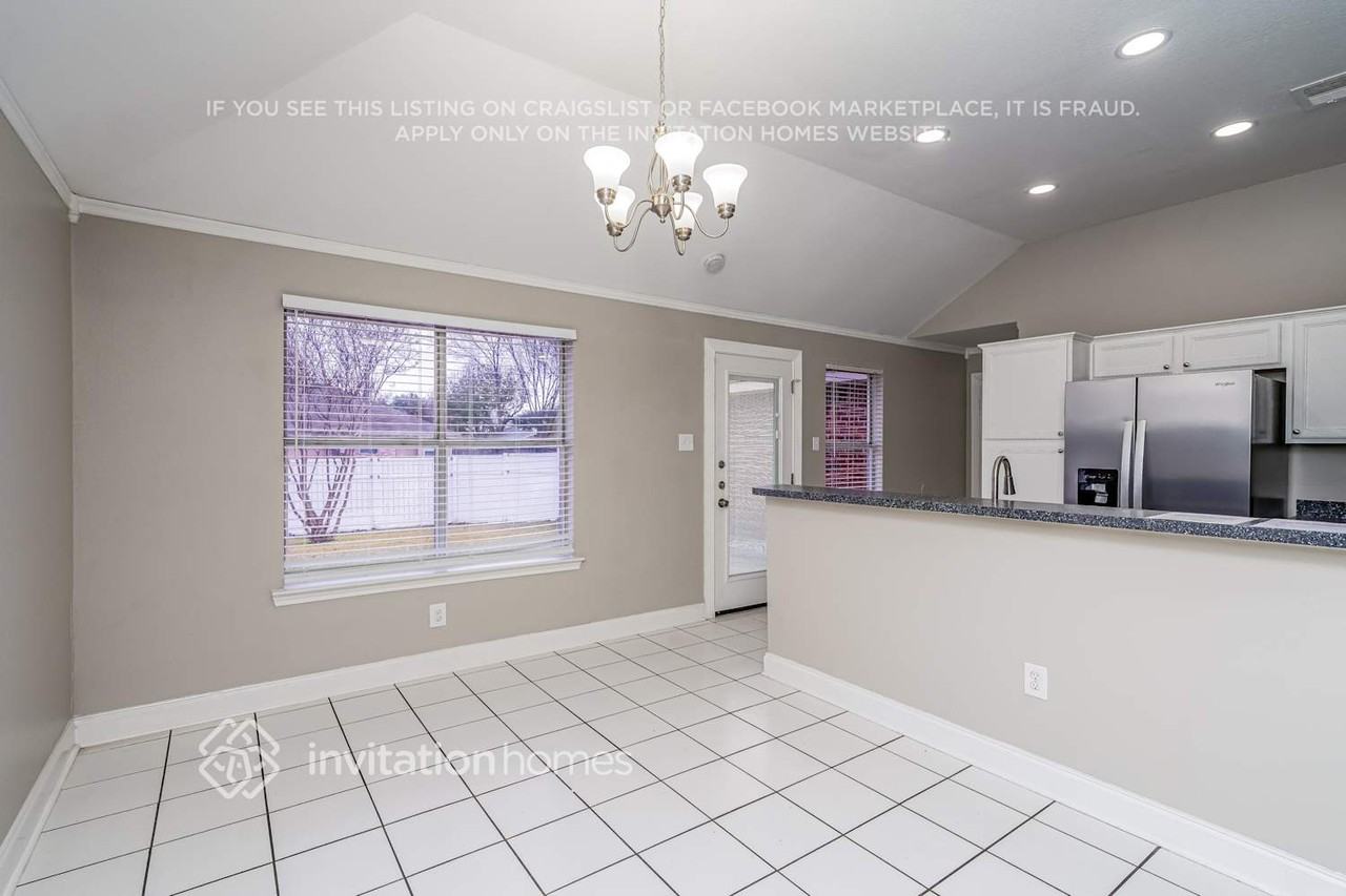 8210 Quail Hollow Ct - Photo 5 of 16