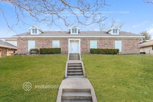 1706 Surrey Ct - Photo 1 of 1