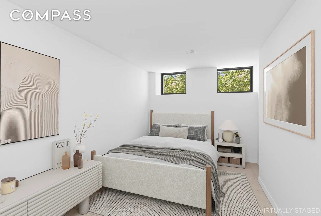 2027 Menahan St #1L - Photo 4 of 11