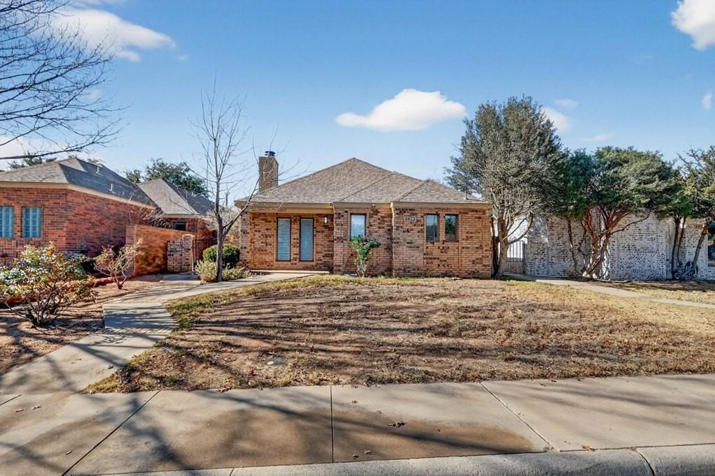 4423 Norwood St - Photo 2 of 33