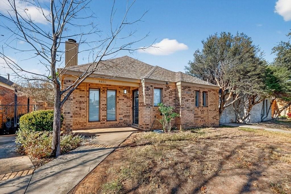 4423 Norwood St - Photo 3 of 33