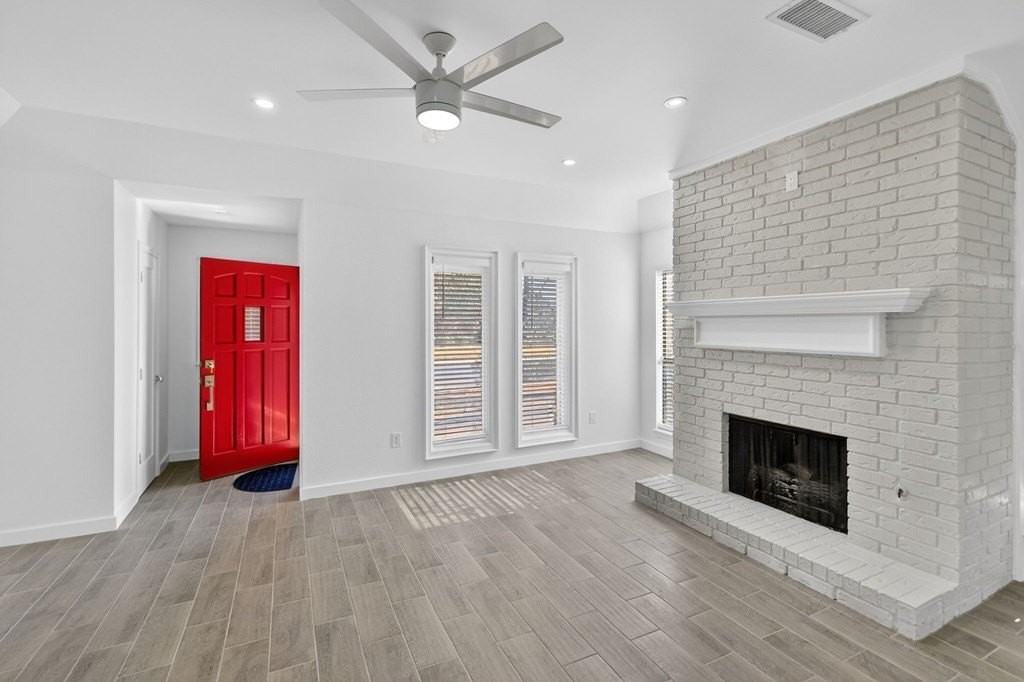 4423 Norwood St - Photo 4 of 33