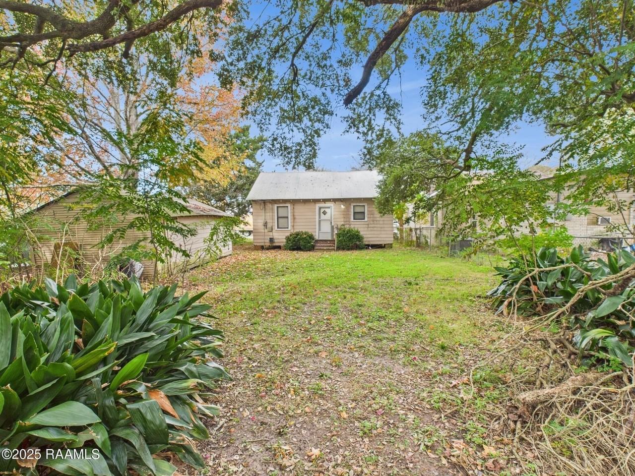 136 Tissington Street - Photo 4 of 17