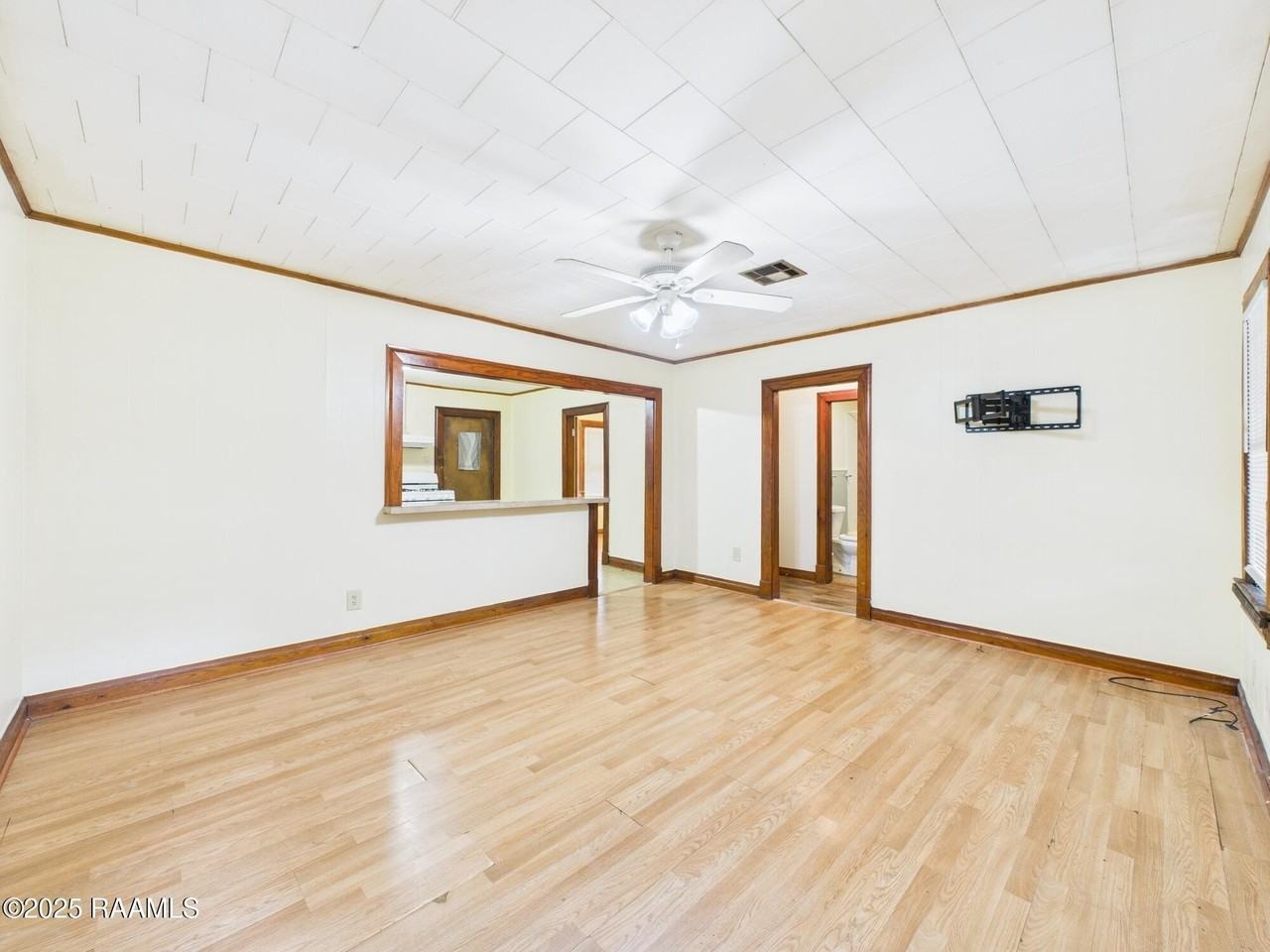 136 Tissington Street - Photo 6 of 17