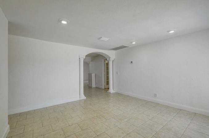 4186 Sw 48th Ct - Photo 2 of 26