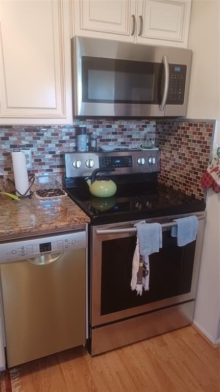 2191 Ne 1st Ct #202 - Photo 6 of 9