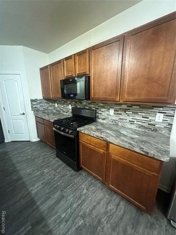 8731 Quincy Dr - Photo 3 of 29