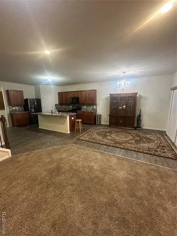 8731 Quincy Dr - Photo 6 of 29