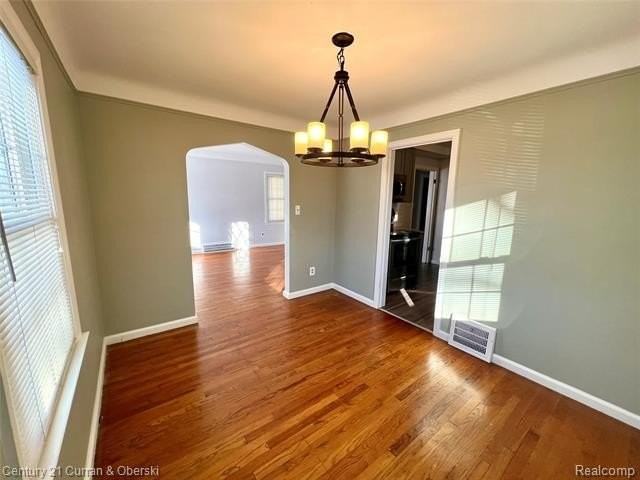 1525 Cherokee Ave - Photo 7 of 25