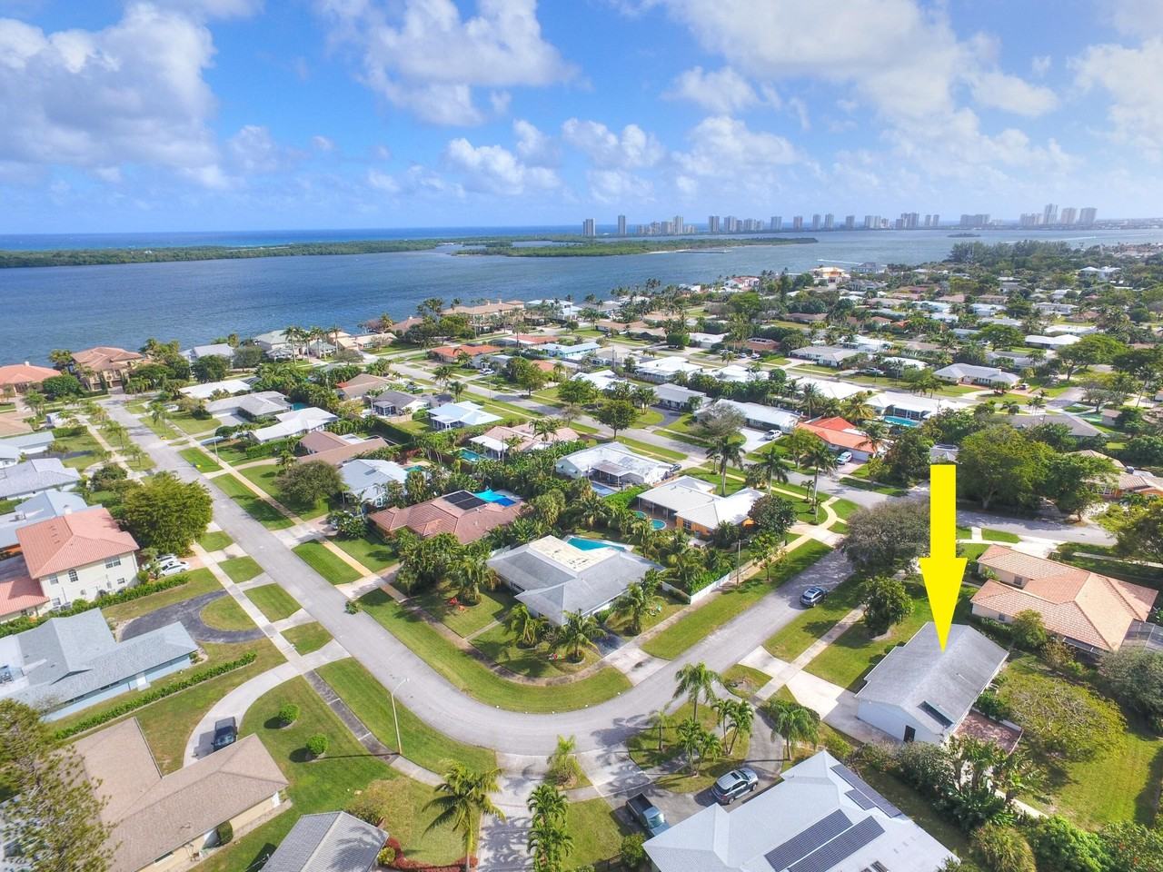 807 Easterly Rd - Photo 3 of 25