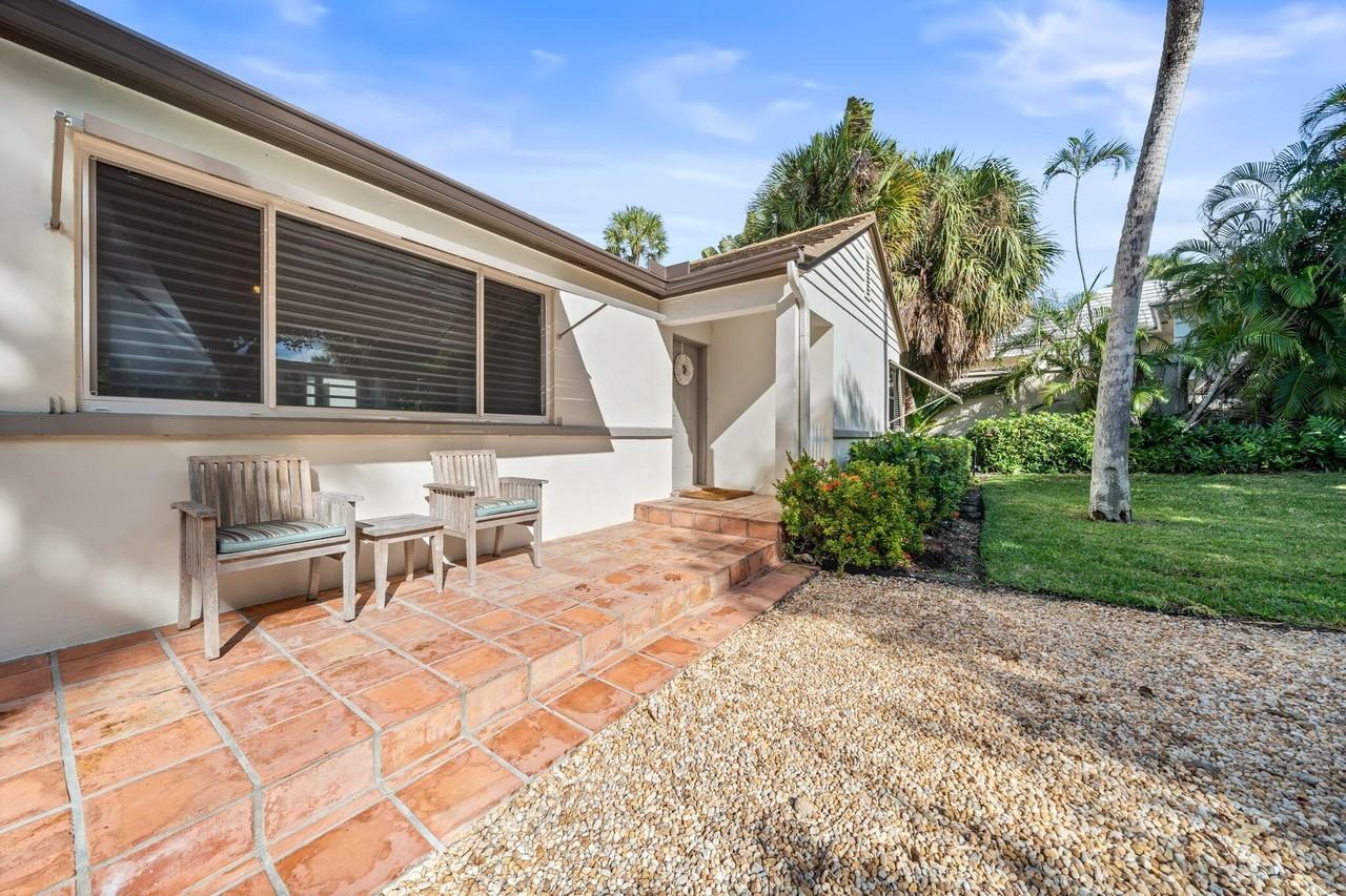 49 River Dr - Photo 7 of 37