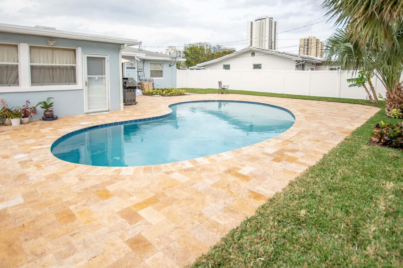 1165 Cabana Rd #6 - Photo 6 of 12