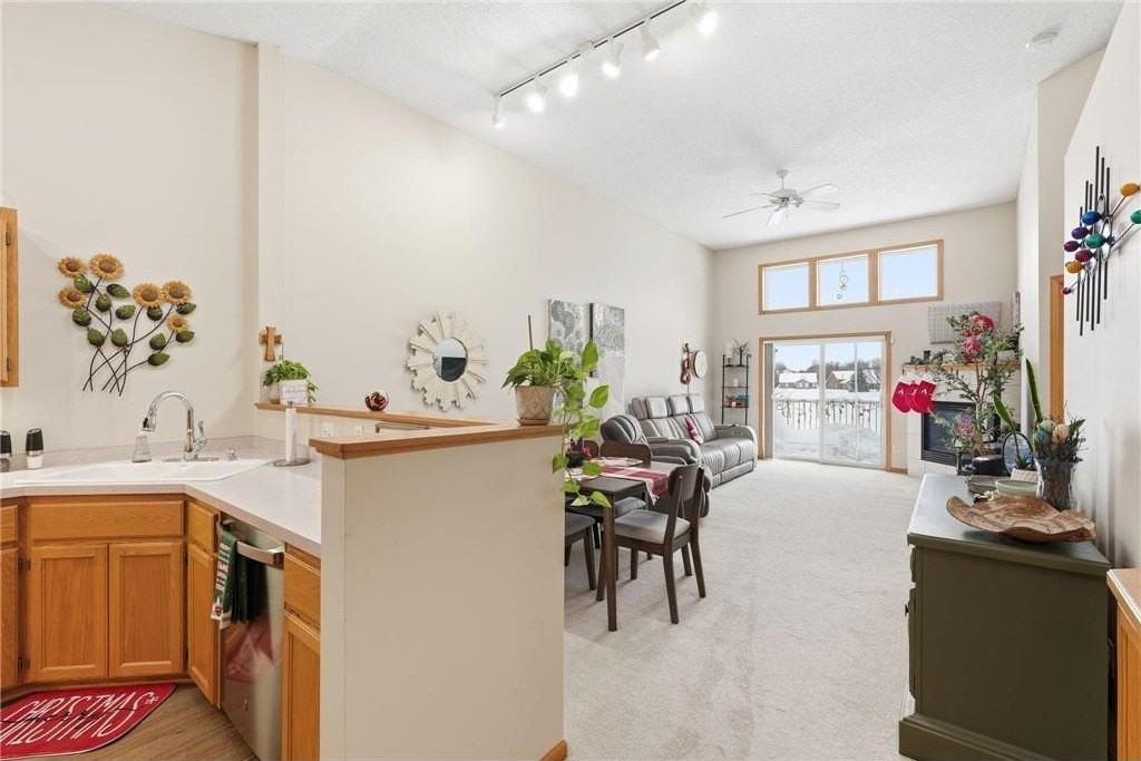 3909 93rd Ave N - Photo 4 of 45