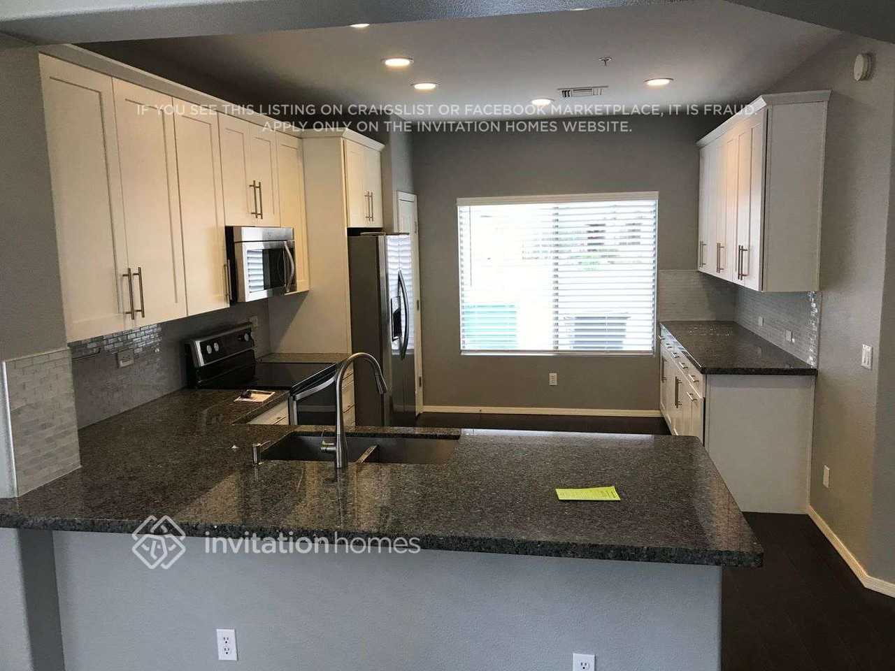 6614 W Honeysuckle Dr - Photo 4 of 18