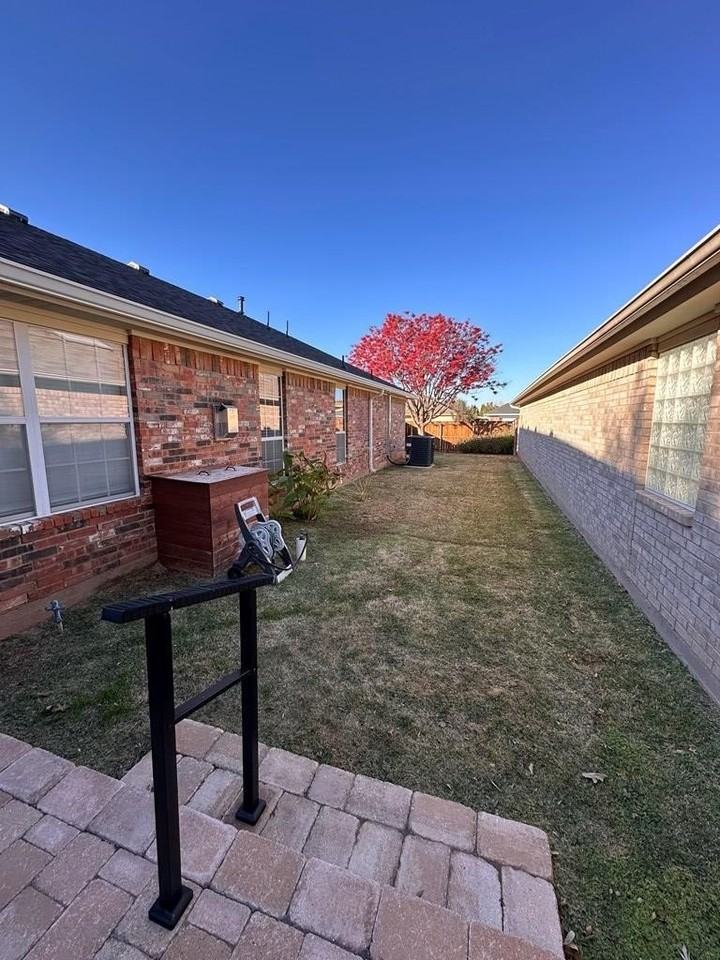 4230 Green Meadow Dr - Photo 5 of 32