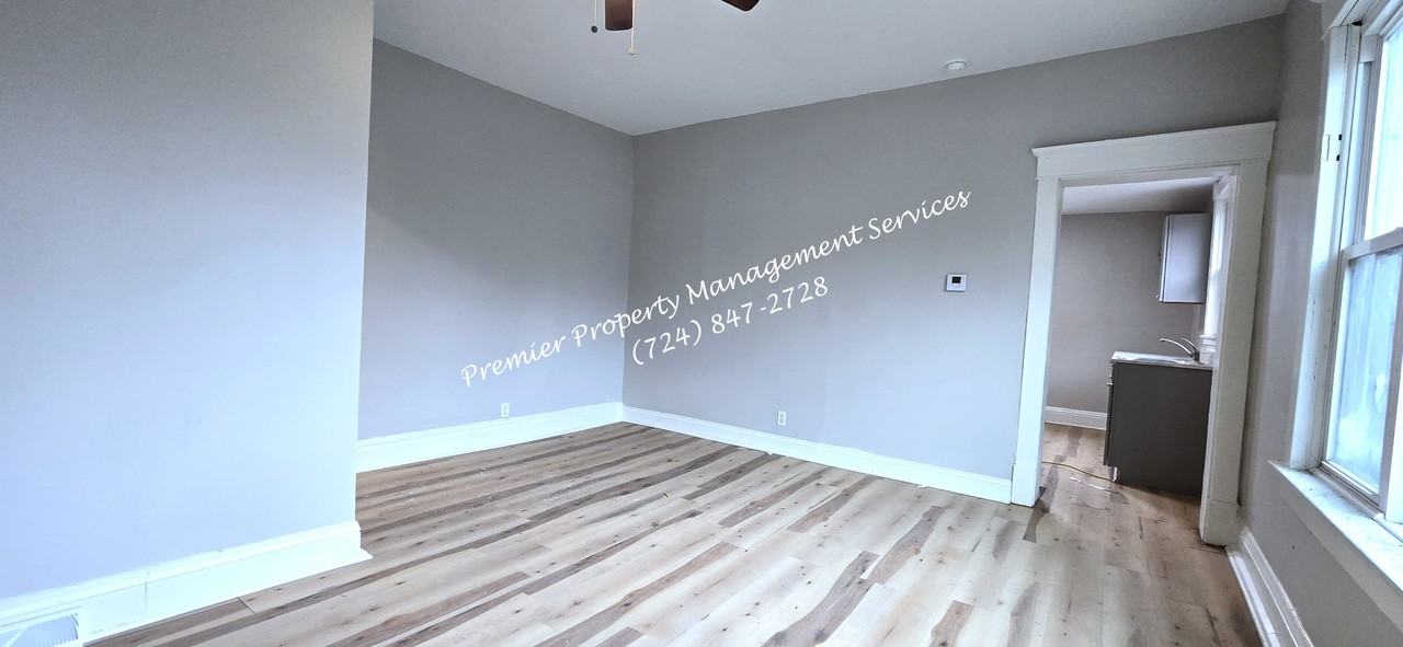 1429 Hall Ave #102 - Photo 3 of 23