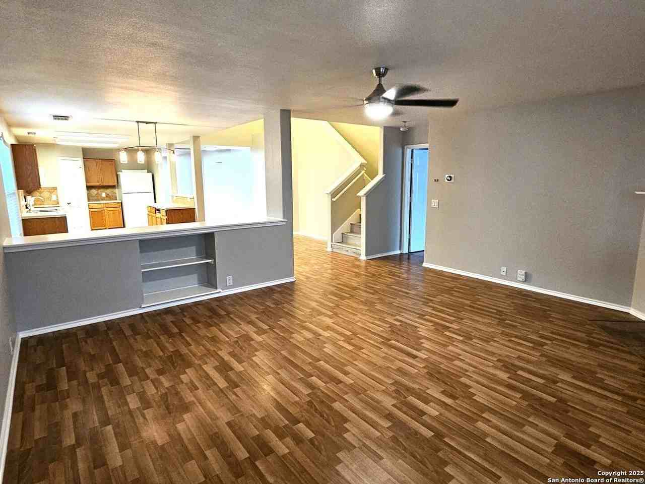 1715 Mountain Brk - Photo 5 of 50