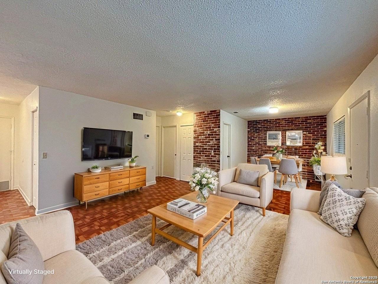 117 Meadow Way - Photo 2 of 35