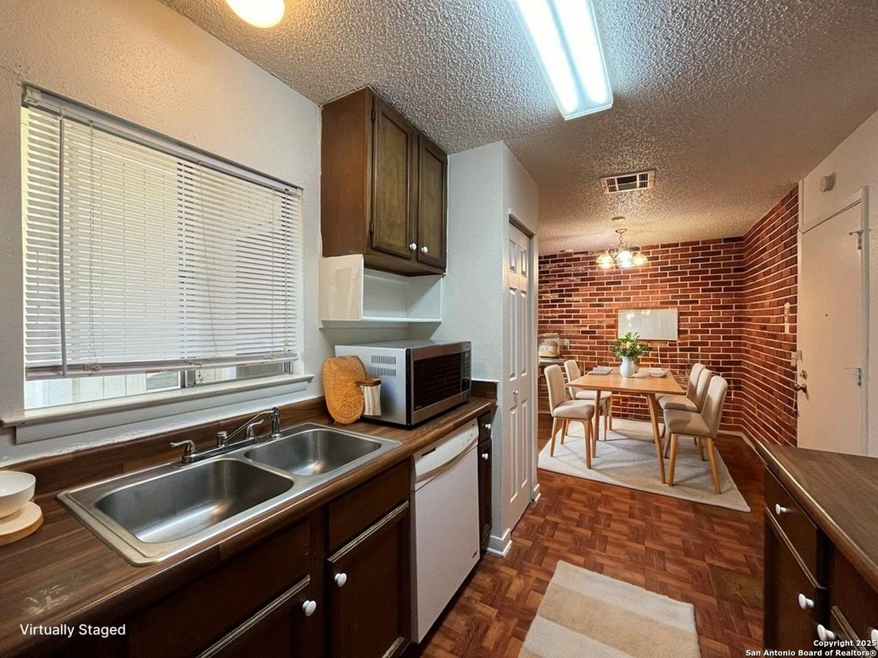 117 Meadow Way - Photo 4 of 35