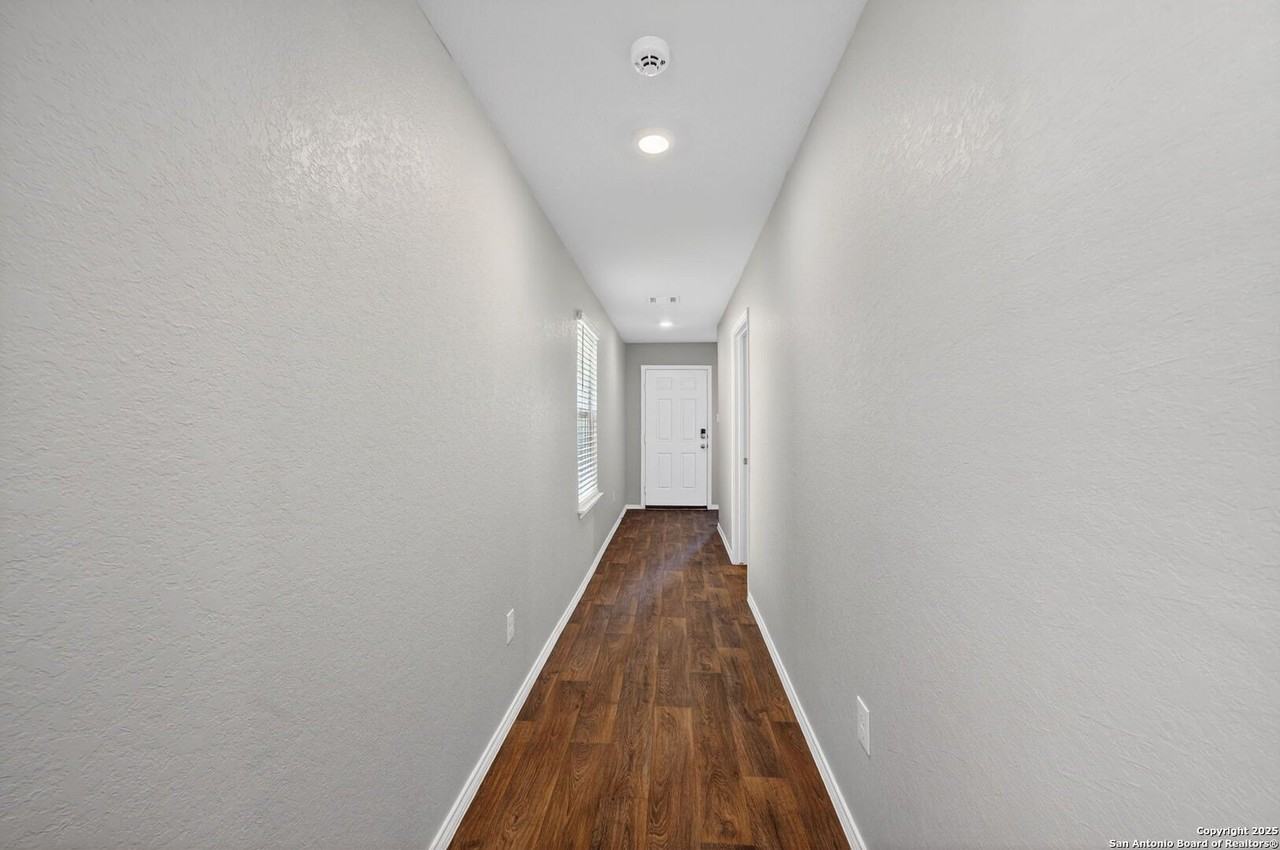 11927 Hondo Crk - Photo 4 of 30