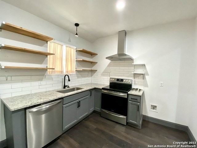 828 Dakota St - Photo 4 of 25