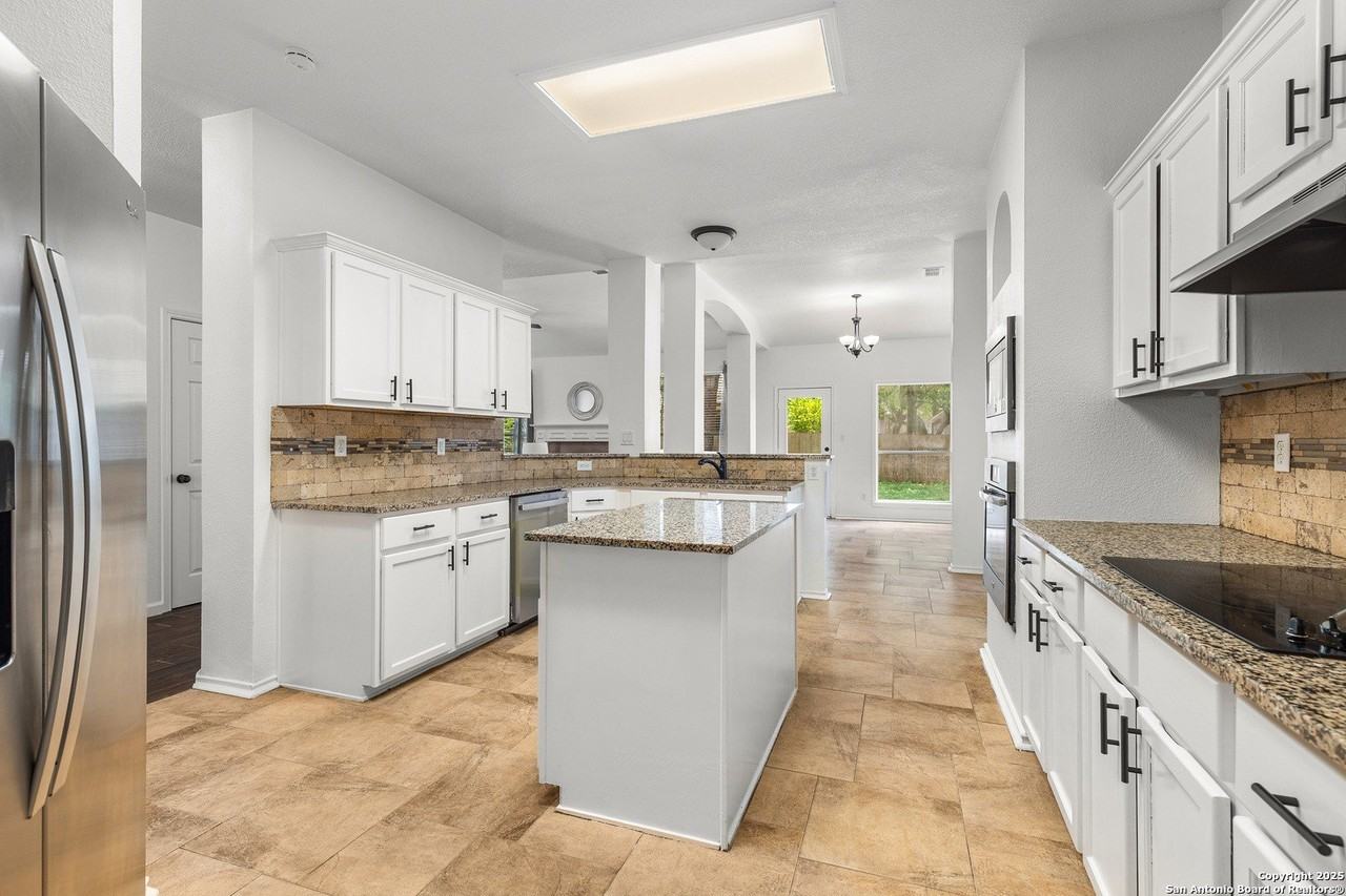 2606 Ashton Village Dr - Photo 7 of 25