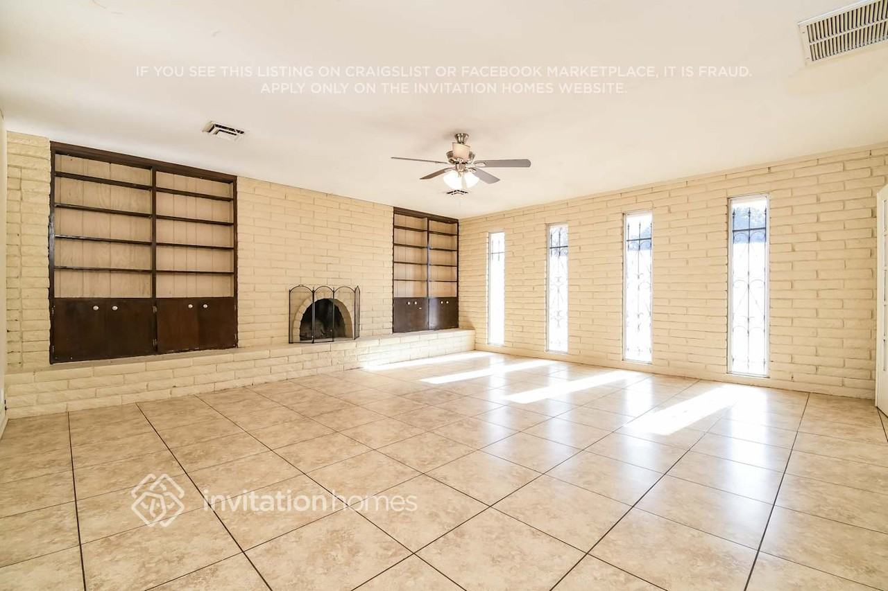 429 E 10th Dr - Photo 5 of 17