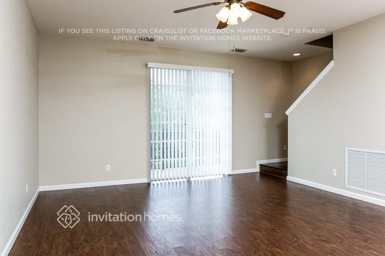 156 Greenwich Cir - Photo 3 of 14