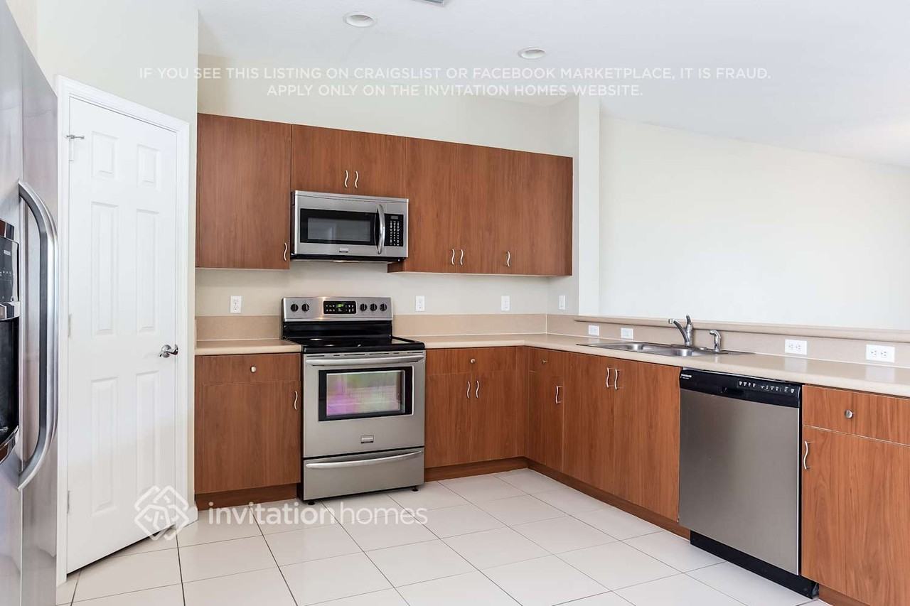 156 Greenwich Cir - Photo 5 of 14