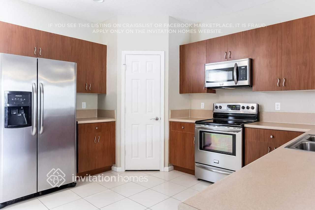 156 Greenwich Cir - Photo 6 of 14